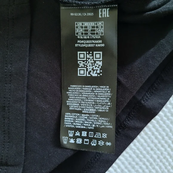 Guess❓Black🖤 Leopard🐆 Print Graphic Tee👕 - NWT - Picture 7 of 10